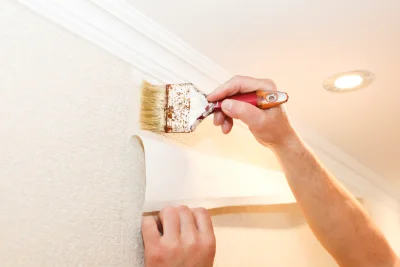Pose de papier peint à Lacs — revêtements muraux et toiles de verre